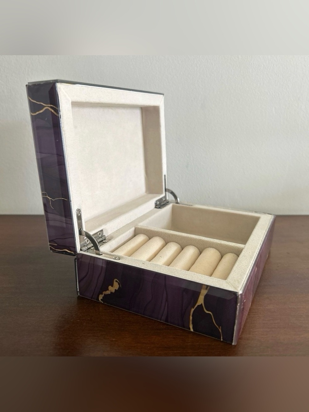 Purple Marble-patterned Jewelry Box Lined Cream Velvet Interior Compartments